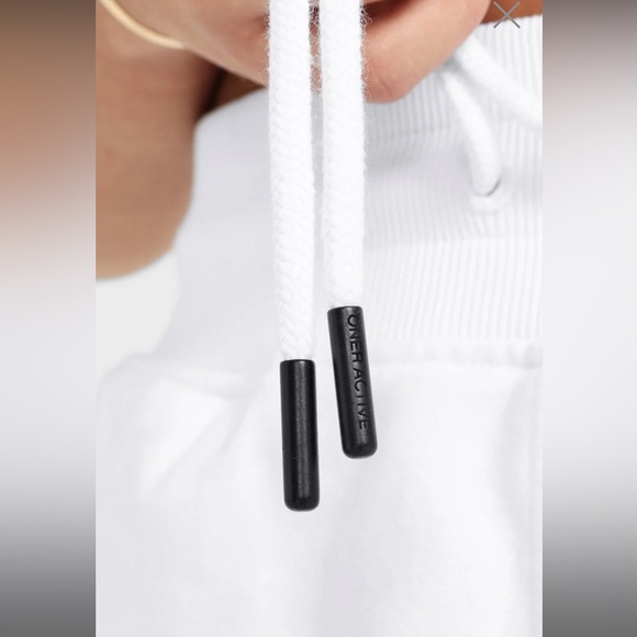 Oner Active Classic Shorts in White-Brand New With Tag - Picture 4 of 5